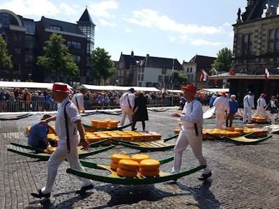 How to travel in The Netherlands? What to do besides Amsterdam, Tulips and Windmills?